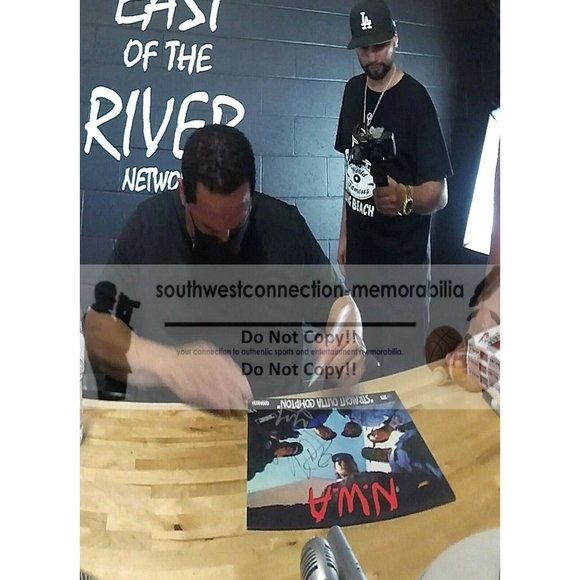 Ice Cube & DJ Yella Signed NWA Straight Outta Compton Vinyl Record Album Beckett - Picture 3 of 12